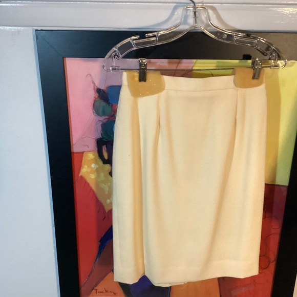 Couture size 6 YELLOW WOOL SUIT. USA MADE LIST $350. STUNNING - Picture 12 of 15